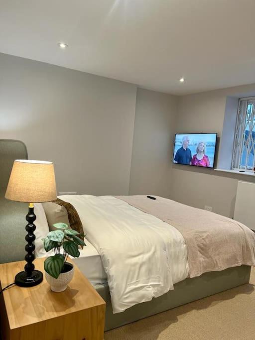 New Flat In Holland Park Apartment London Exterior photo